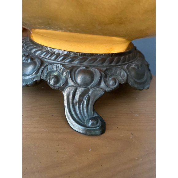 3 way Hurricane lamp beautifully hand painted - Picture 8 of 12